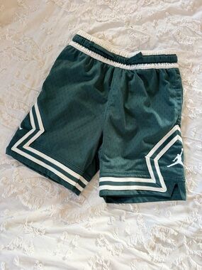 Jordan Boys Basketball Shorts Youth Small Green Mesh Athletic